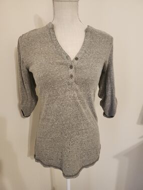 Mossimo Supply Co. Heather Olive Green Three-Button Henley Long Sleeve Tee